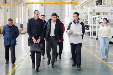 Spolupracujte na rozvoji, spolupracujte globálně – CEO společnosti Piovan Global navštívil společnost Jwell Machinery